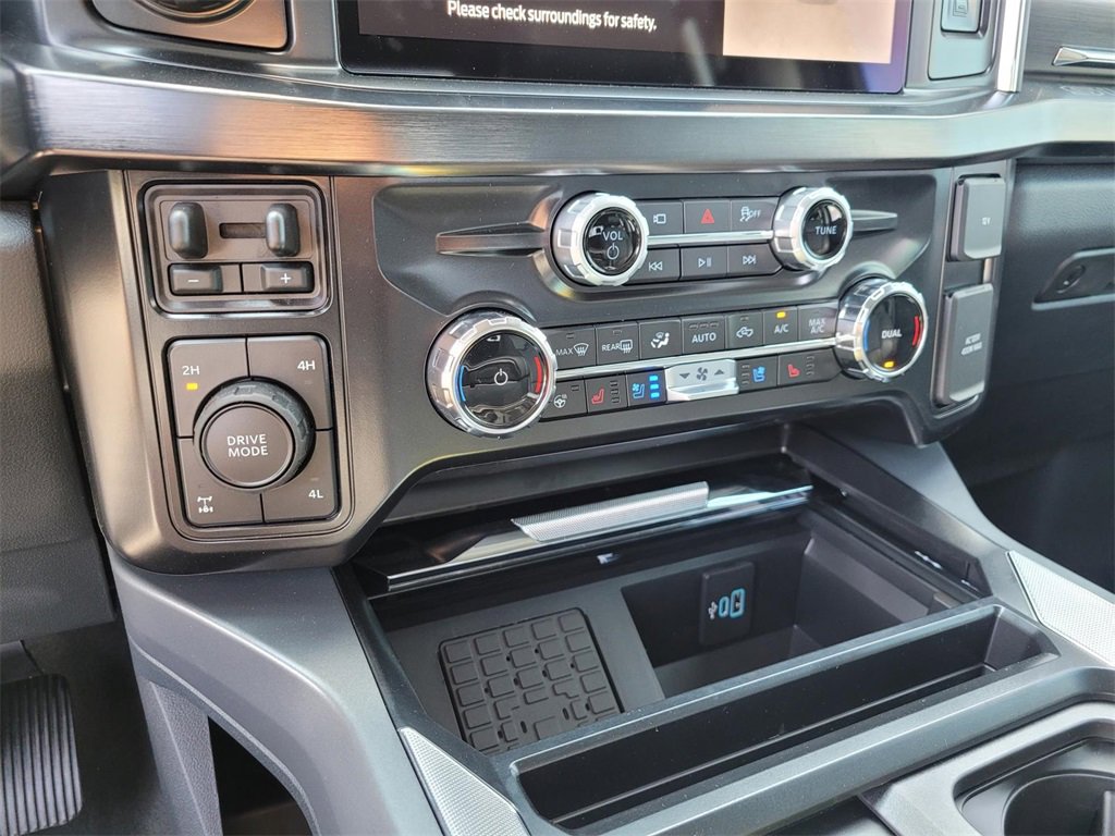 New 2025 Ford F250 Lariat w/ Lariat Ultimate Package image 16