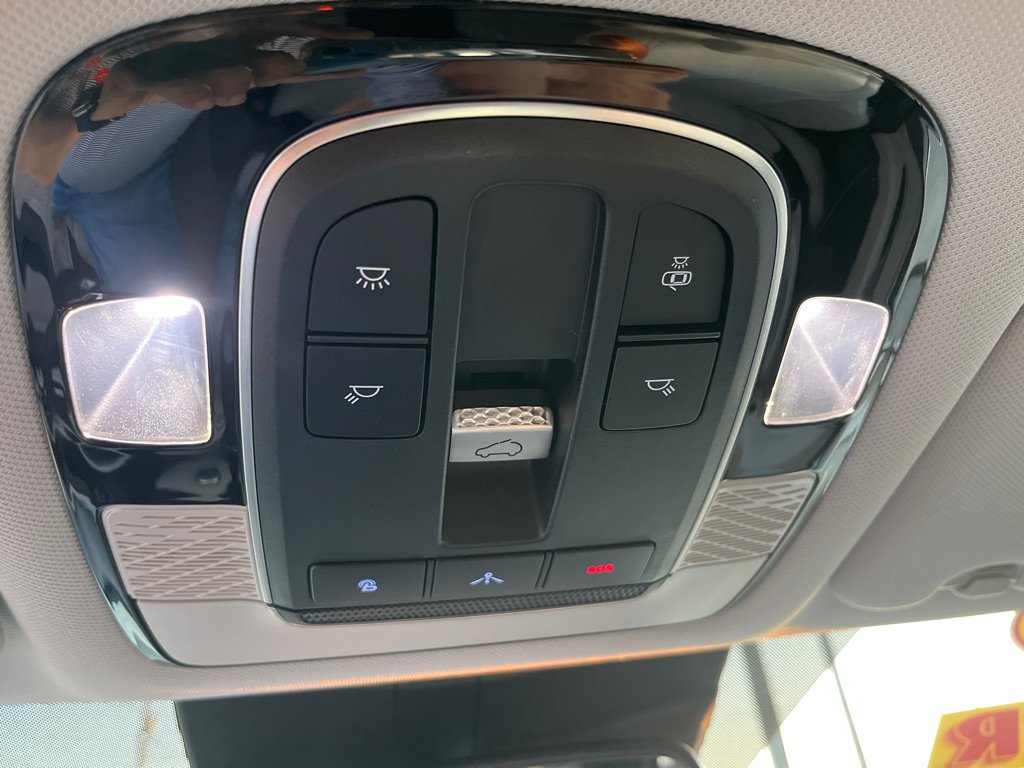 Used 2021 Hyundai Palisade SEL w/ Premium Package image 18