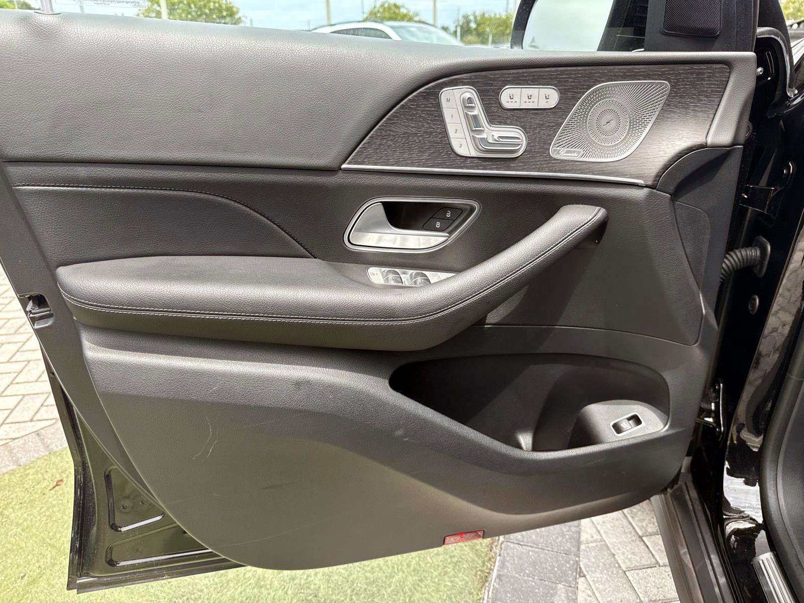 Certified 2025 Mercedes-Benz GLS 450 4MATIC image 18