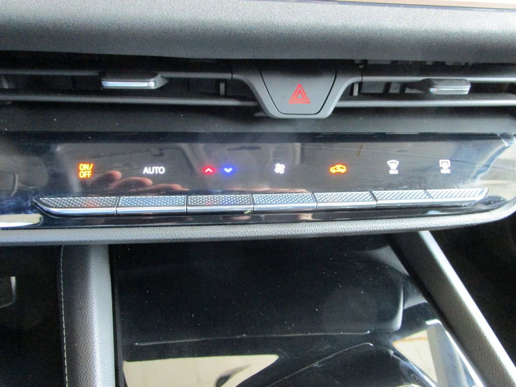 Used 2024 Buick Envision Sport Touring image 32