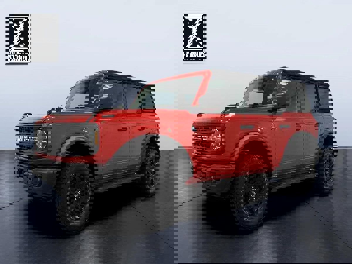 Used 2022 Ford Bronco Black Diamond image 3