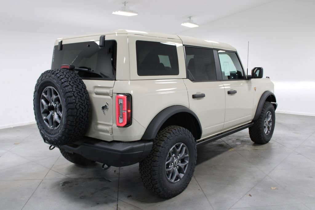 New 2025 Ford Bronco Badlands image 8