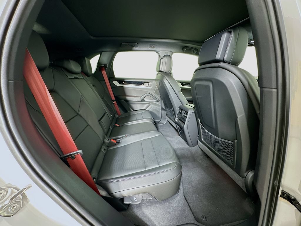 New 2026 Porsche Cayenne AWD/4WD image 30