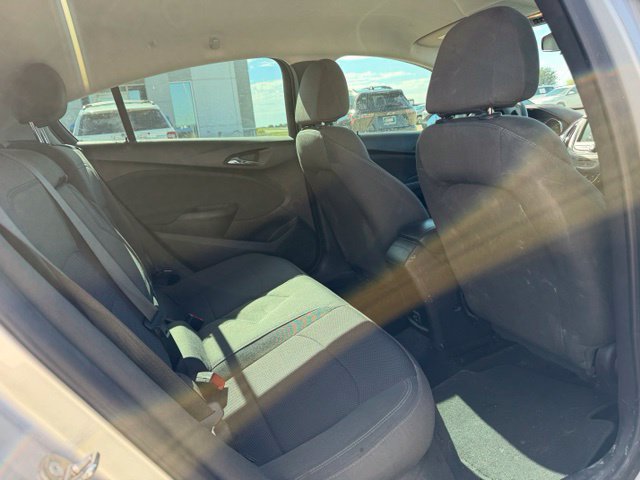 Used 2019 Chevrolet Cruze LT w/ Convenience Package FWD image 10