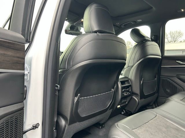 New 2026 Jeep Grand Cherokee Laredo image 19