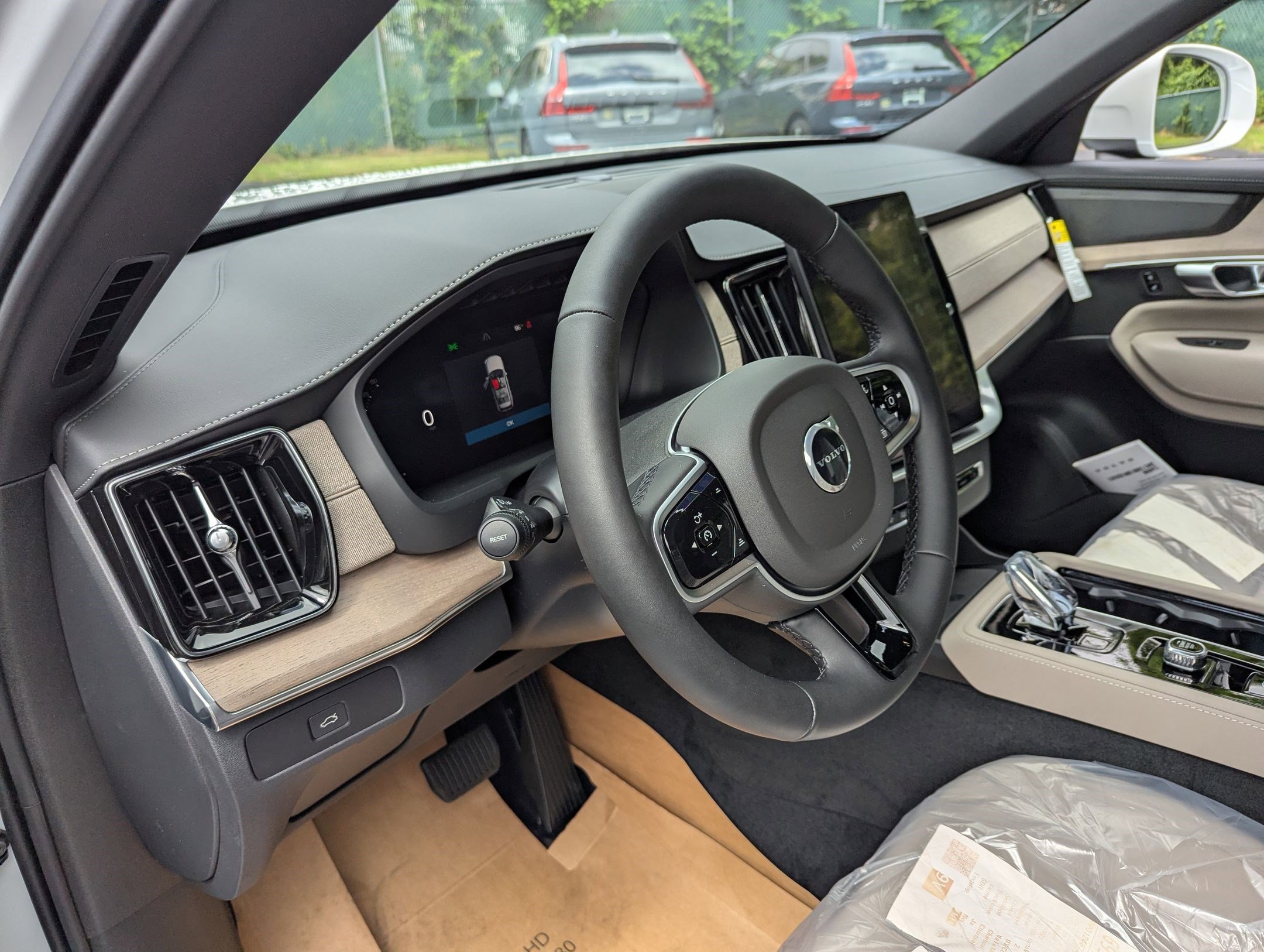 New 2026 Volvo XC90 B6 Plus image 7