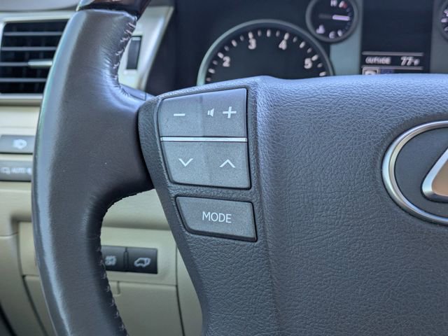 Used 2015 Lexus LX 570 4WD w/ Luxury Package image 35