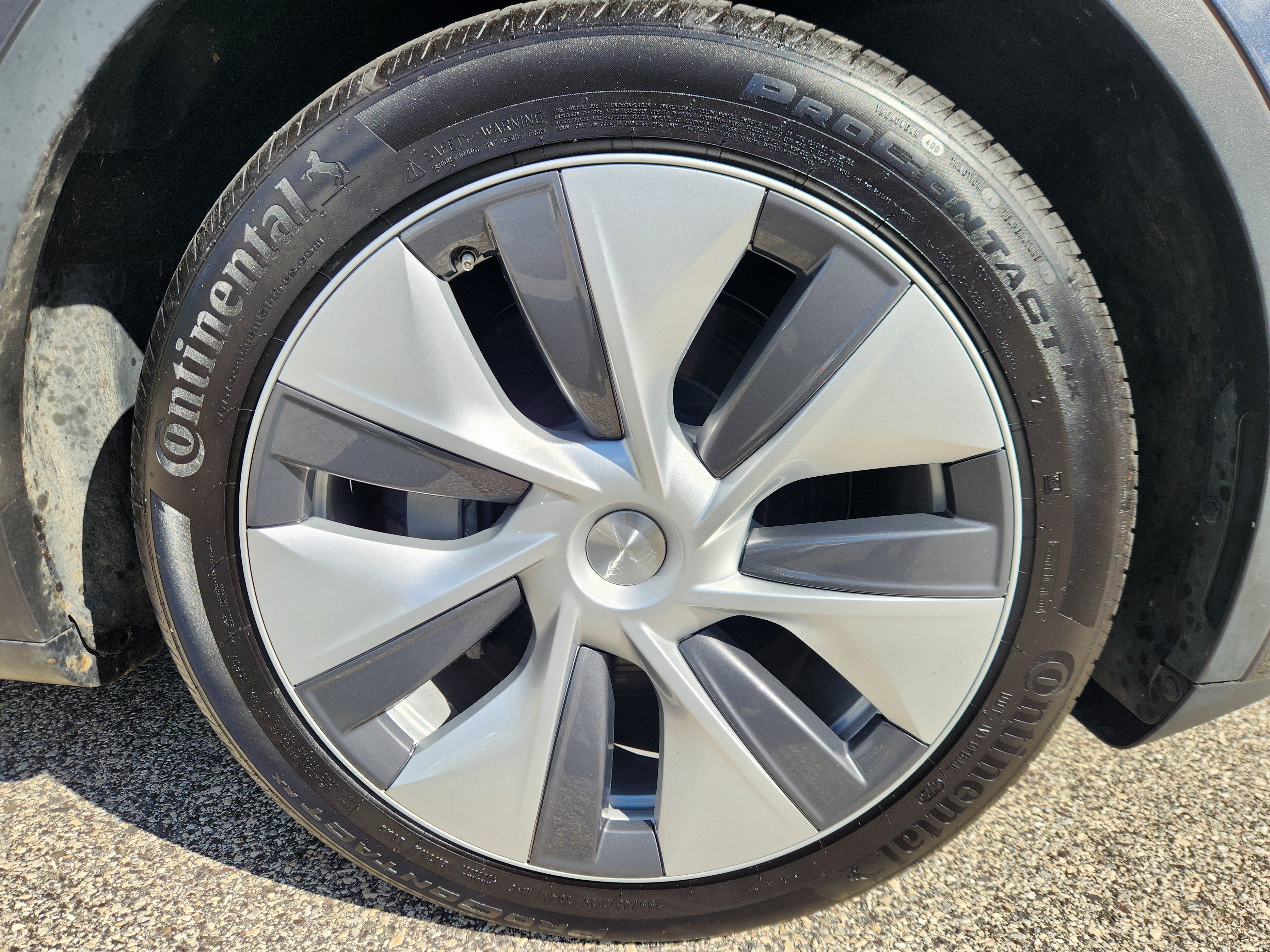Used 2023 Tesla Model Y Long Range AWD/4WD image 20