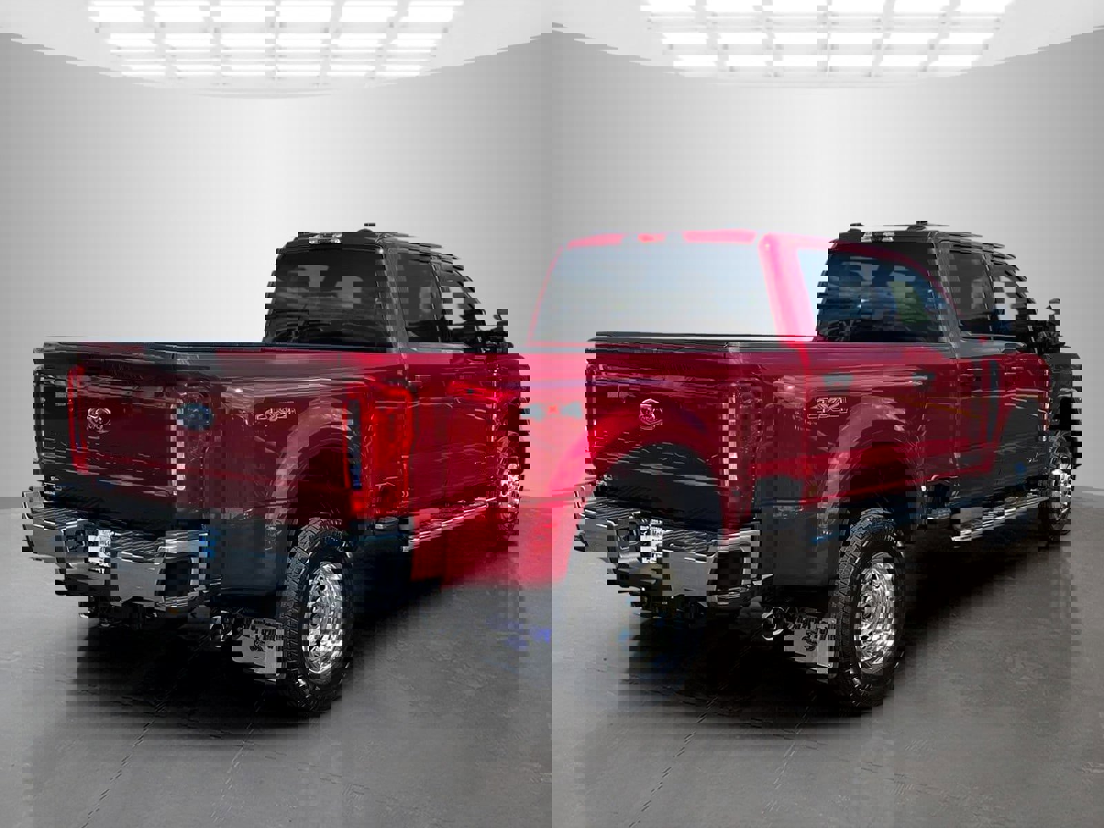 Used 2026 Ford F350 XLT image 4