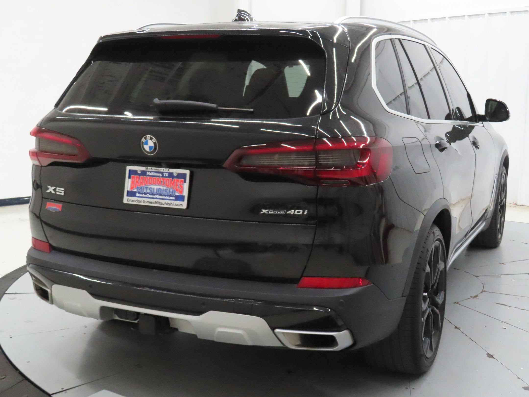 Used 2023 BMW X5 xDrive40i w/ Premium Package AWD/4WD image 3