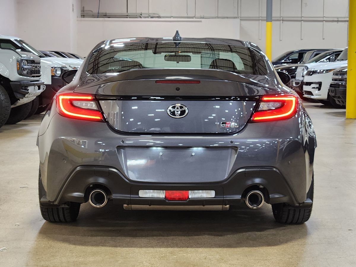Used 2025 Toyota GR86 Premium RWD image 10