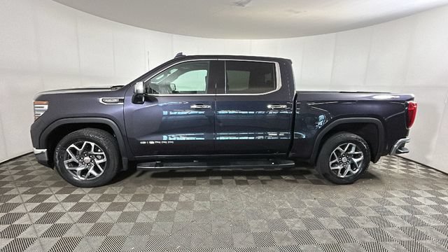 Used 2023 GMC Sierra 1500 SLT w/ SLT Convenience Package AWD/4WD image 5