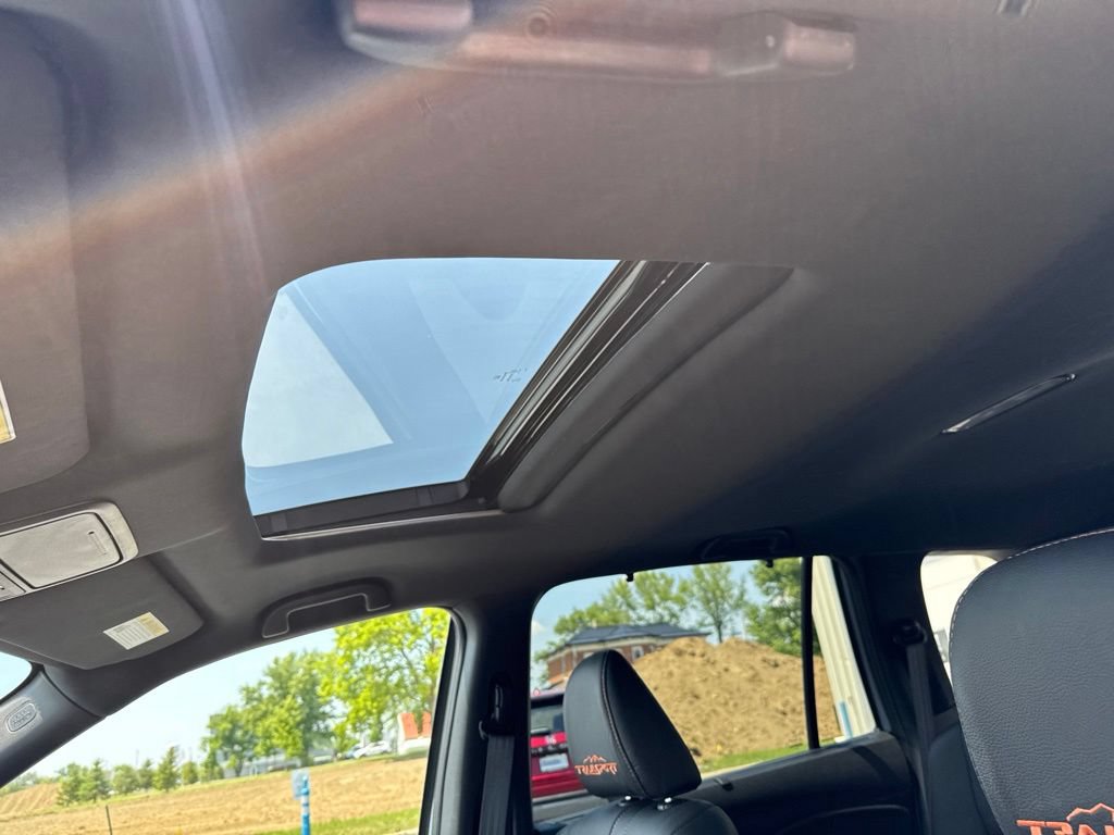 Certified 2025 Honda Passport TrailSport image 31