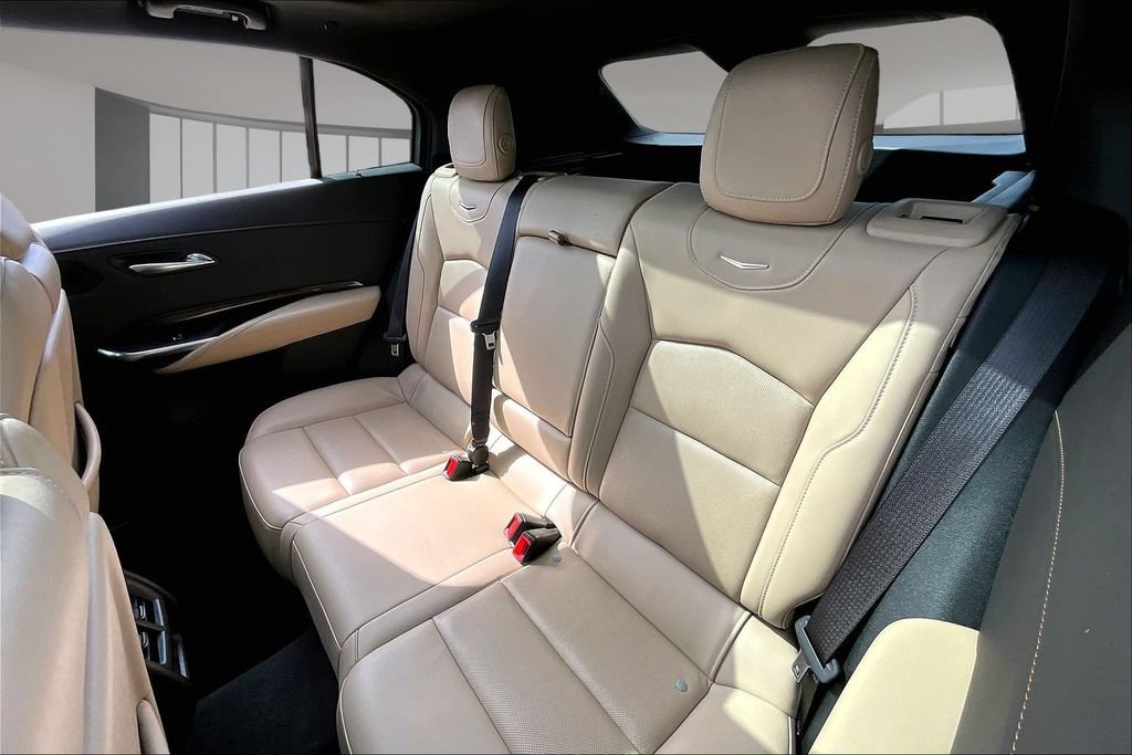 Used 2024 Cadillac XT4 Premium Luxury FWD image 28