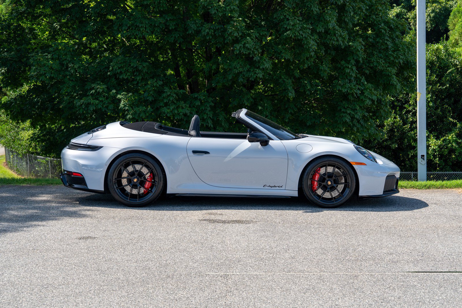Certified 2025 Porsche 911 Carrera 4 GTS AWD/4WD image 8