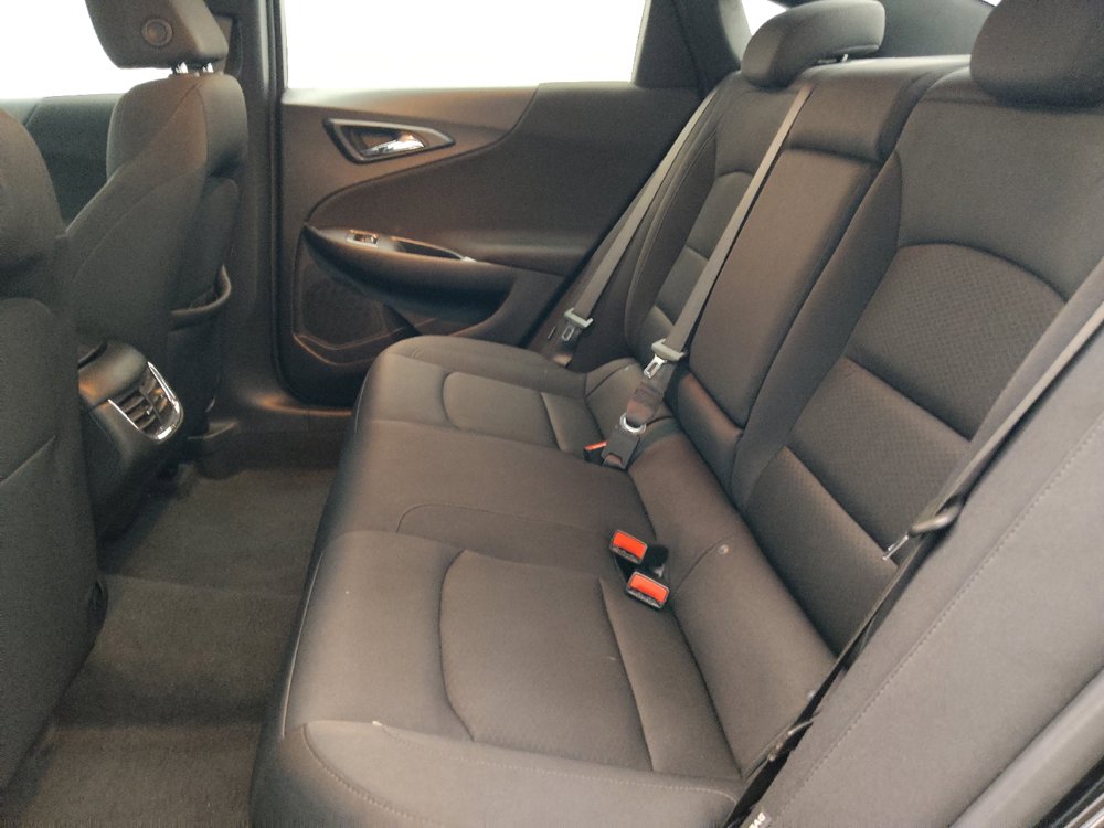 Used 2025 Chevrolet Malibu LT FWD image 18