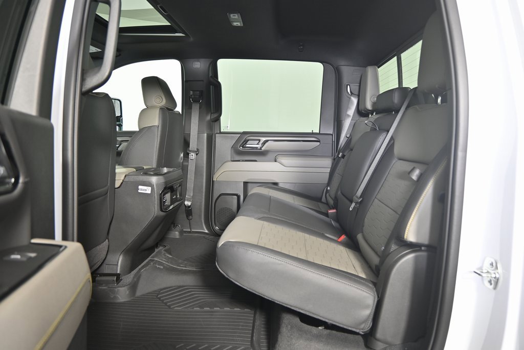 New 2026 Chevrolet Silverado 2500 ZR2 image 17
