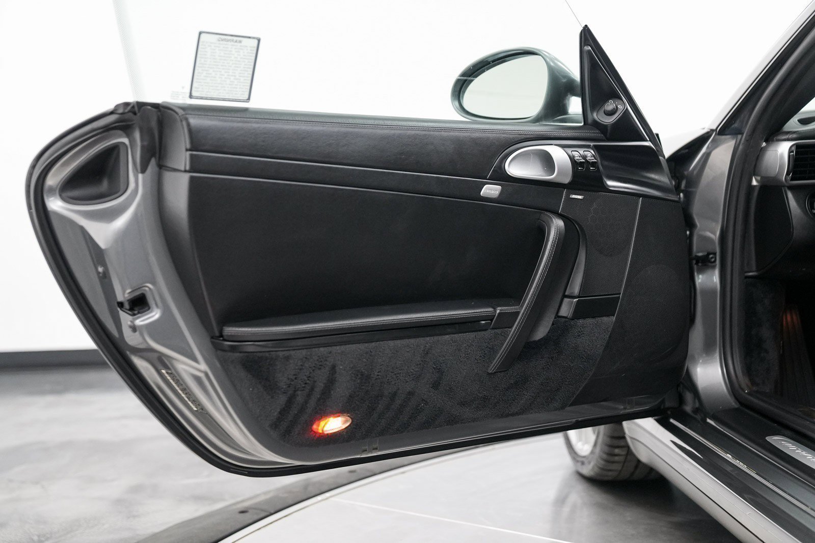 Used 2009 Porsche 911 Carrera 4S image 27