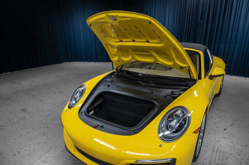 Used 2017 Porsche 911 Targa 4S image 9