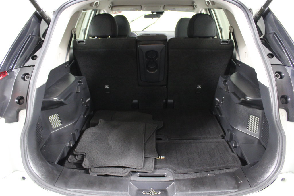 Certified 2020 Nissan Rogue SV w/ Premium Package AWD/4WD image 17