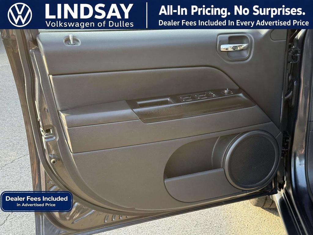 Used 2016 Jeep Compass Sport w/ Power Value Group AWD/4WD image 9