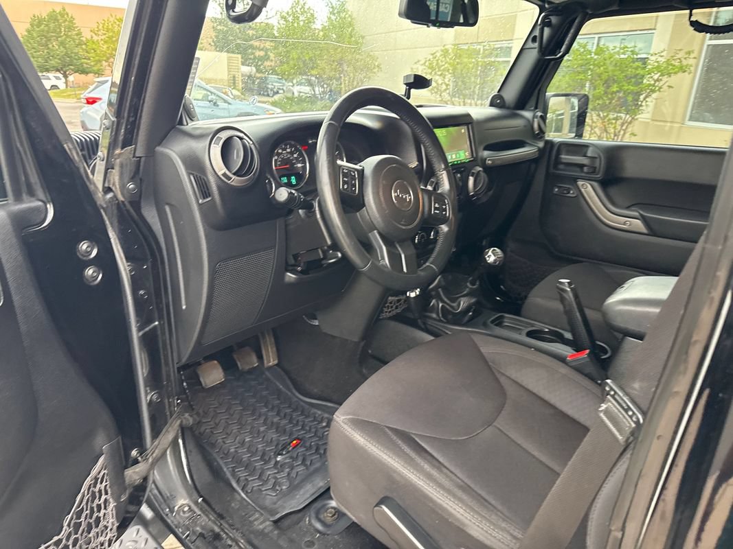 Used 2013 Jeep Wrangler Unlimited Sport AWD/4WD image 21