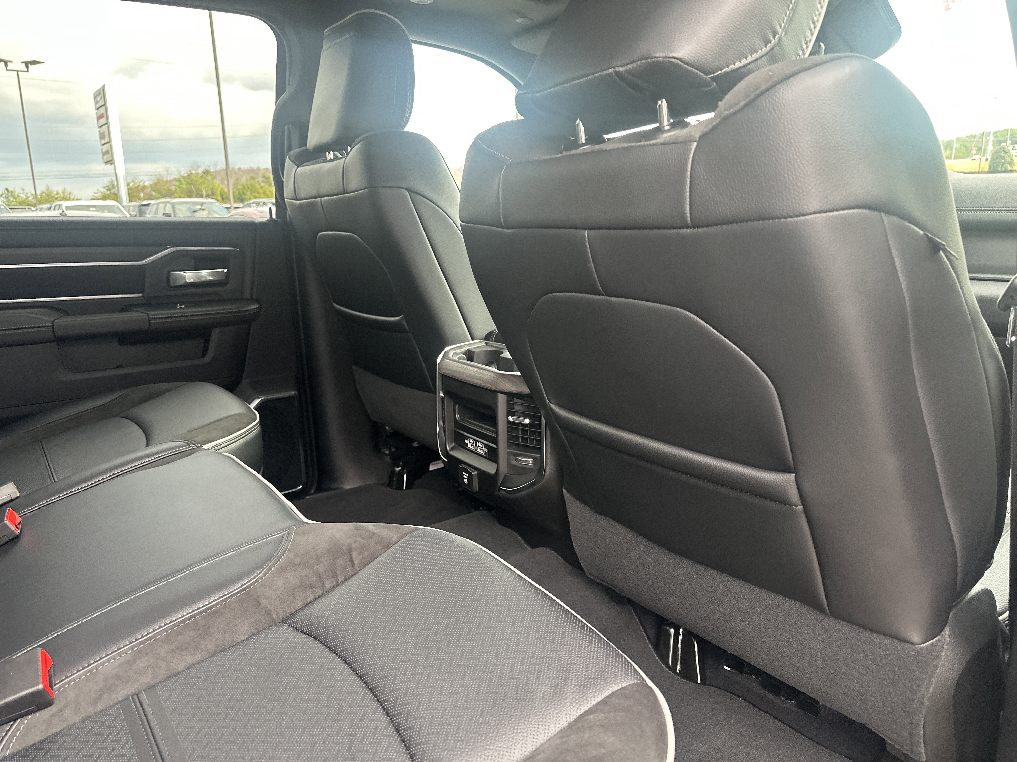 New 2026 RAM 2500 Laramie AWD/4WD image 26