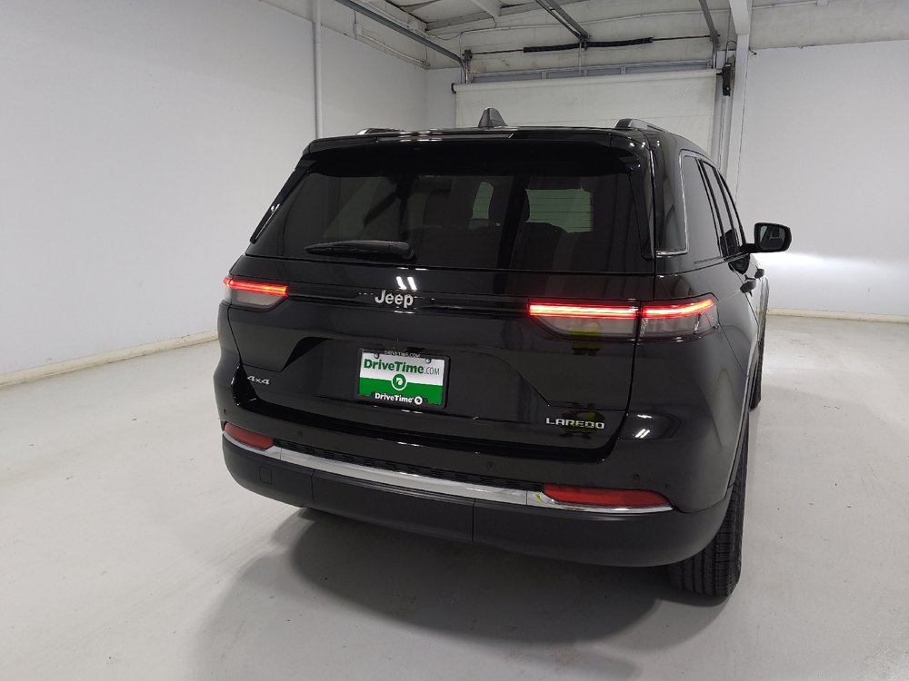 Used 2023 Jeep Grand Cherokee Laredo w/ Luxury Tech Group I AWD/4WD image 7