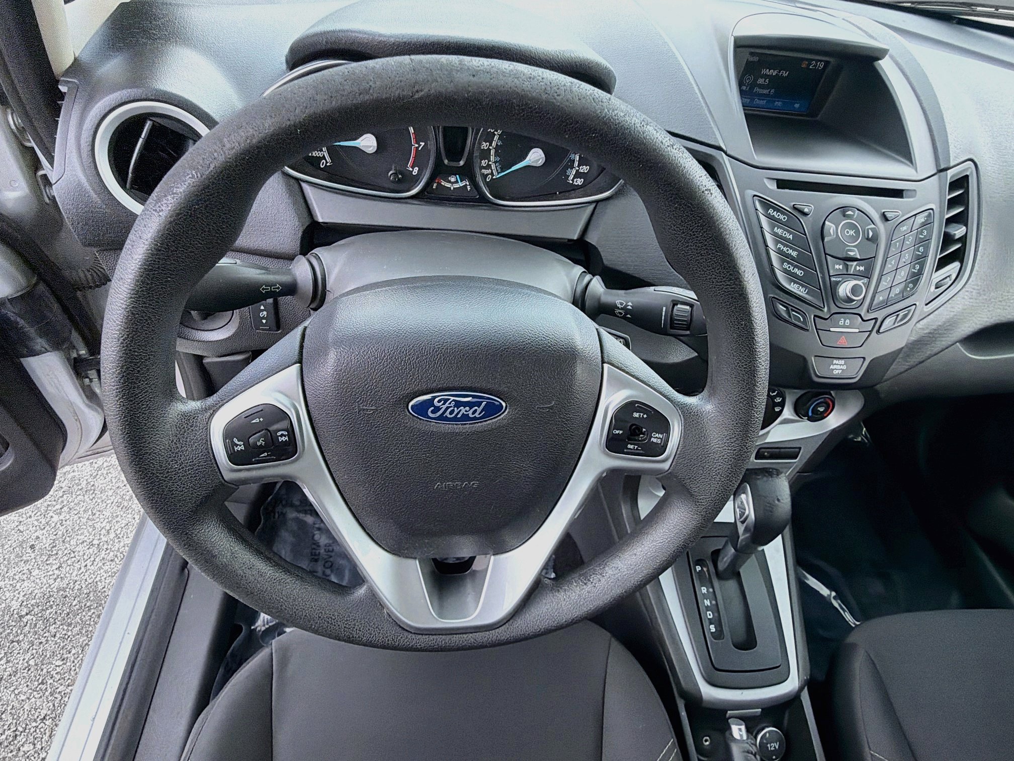 Used 2018 Ford Fiesta SE FWD image 35