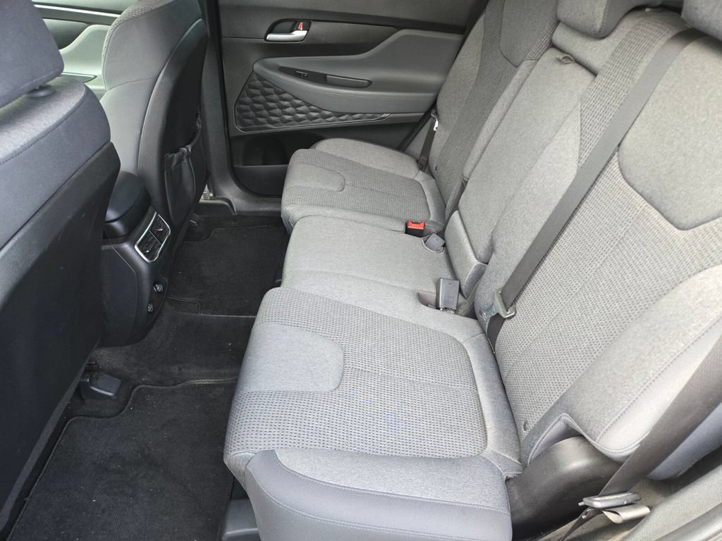 Used 2021 Hyundai Santa Fe SE FWD image 7