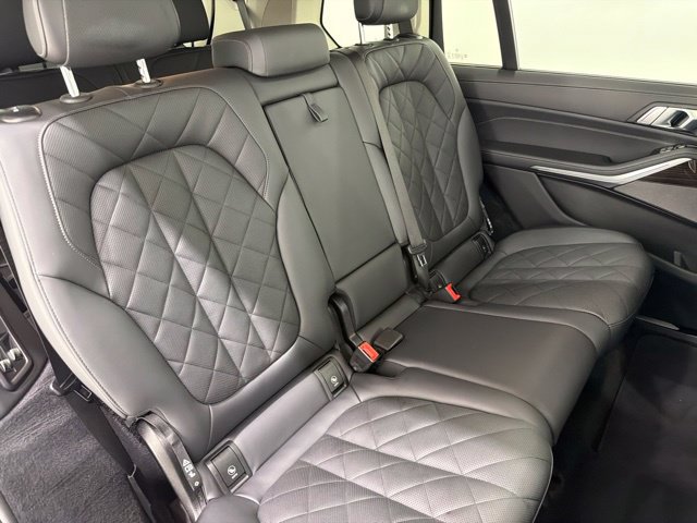 Certified 2024 BMW X7 xDrive40i w/ Premium Package AWD/4WD image 24
