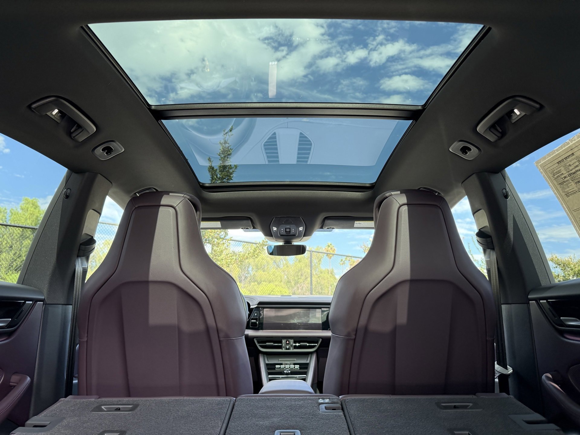 Used 2025 Porsche Macan Electric image 36