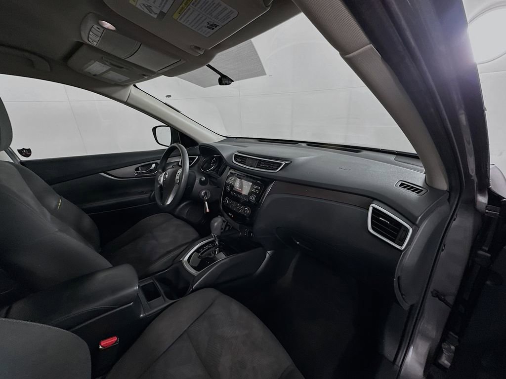 Used 2016 Nissan Rogue S FWD image 26