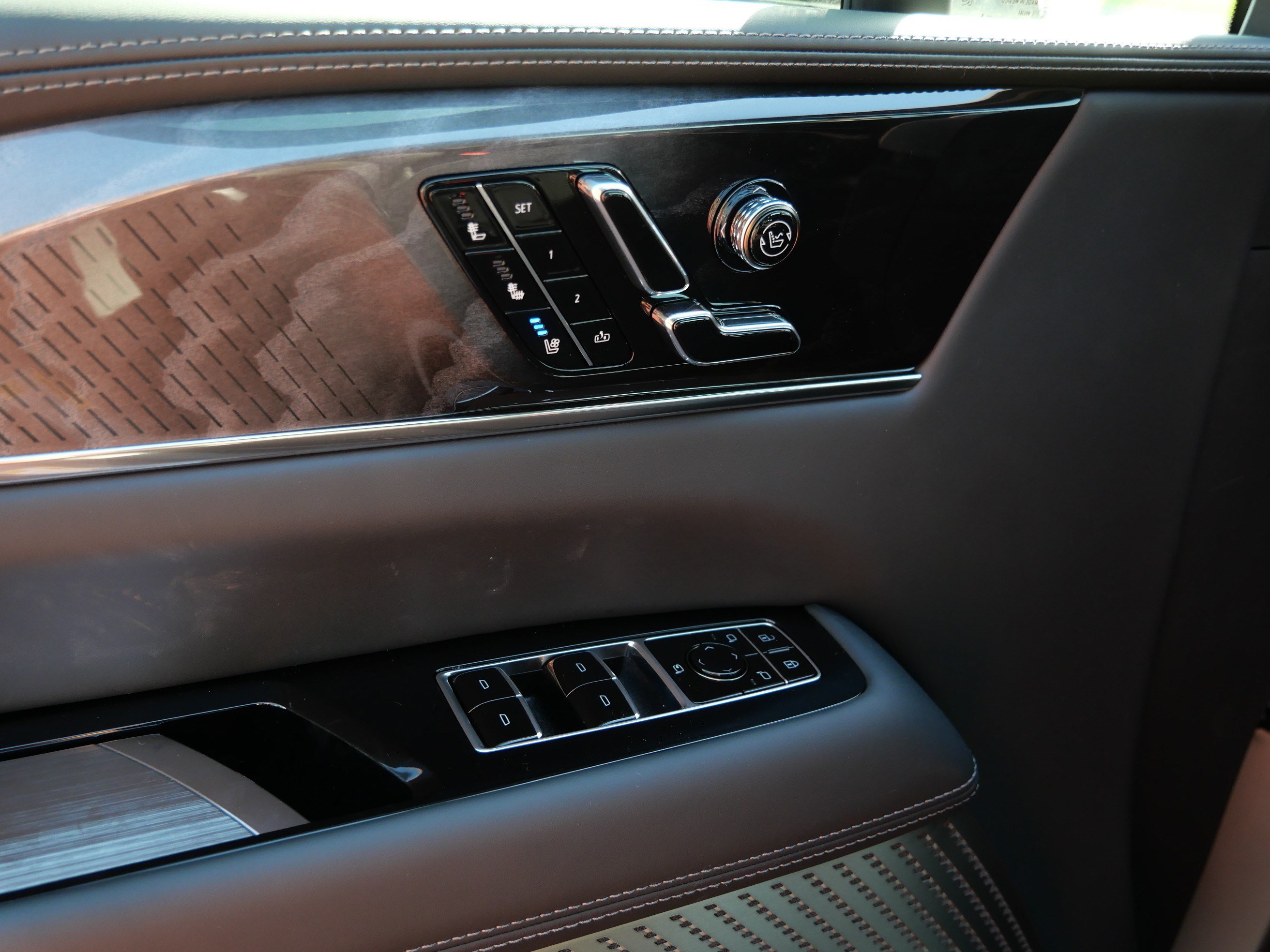 New 2026 Cadillac Escalade IQL Sport 2 AWD/4WD image 16