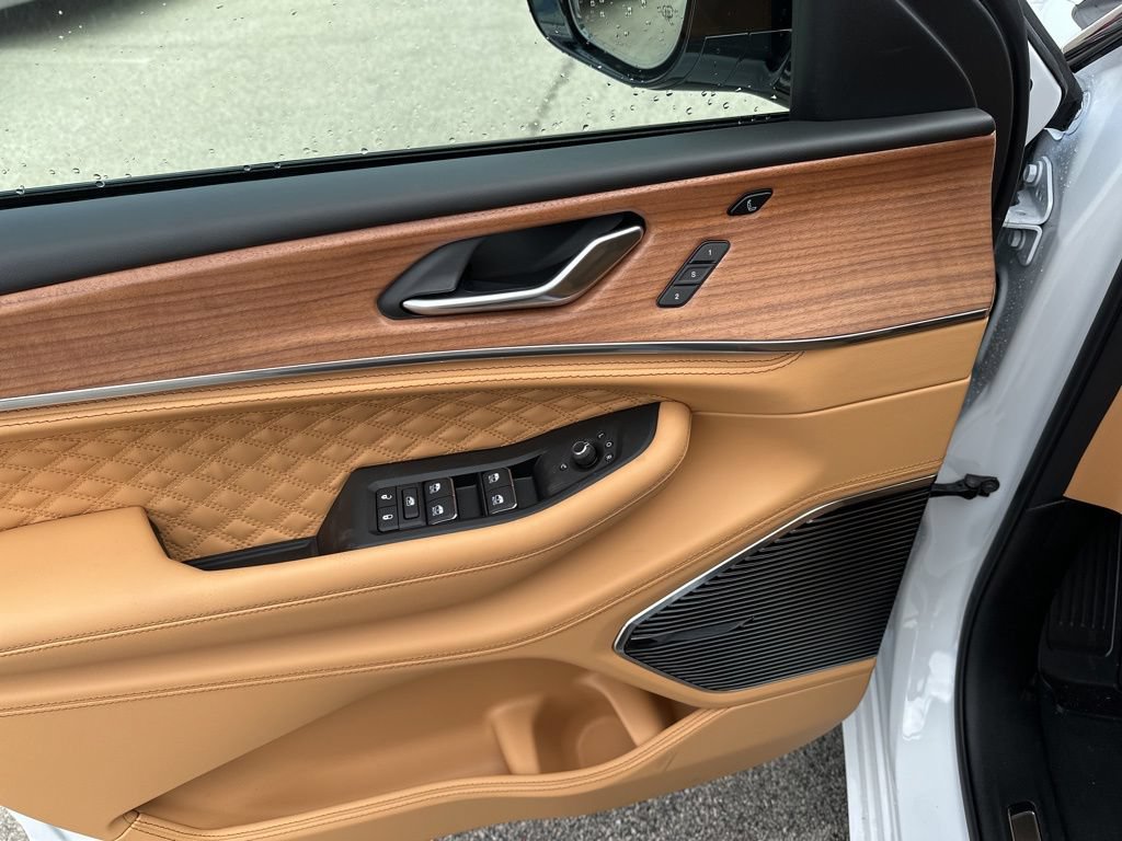 New 2026 Jeep Grand Cherokee Summit AWD/4WD image 20