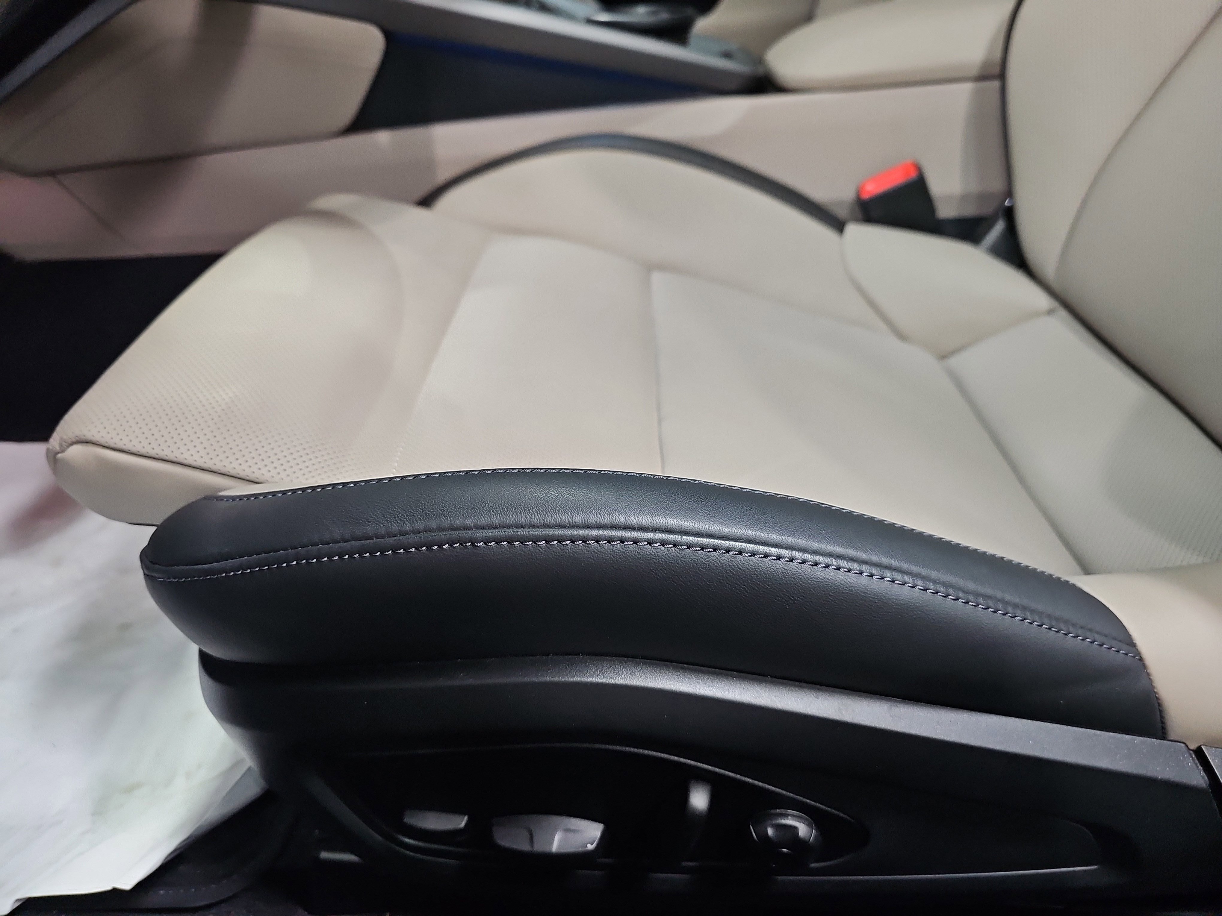 Used 2025 Porsche 911 Carrera S RWD image 29