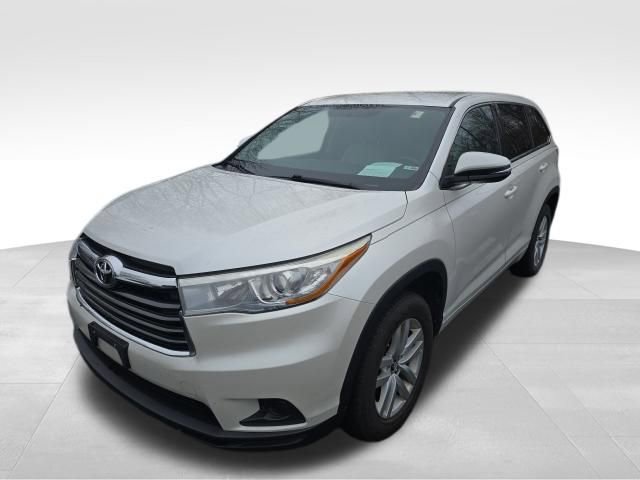Used 2016 Toyota Highlander LE image 8