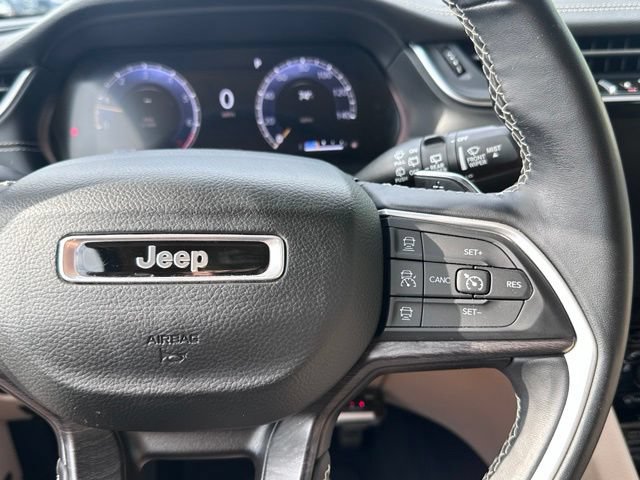 Used 2022 Jeep Grand Cherokee L Limited AWD/4WD image 22