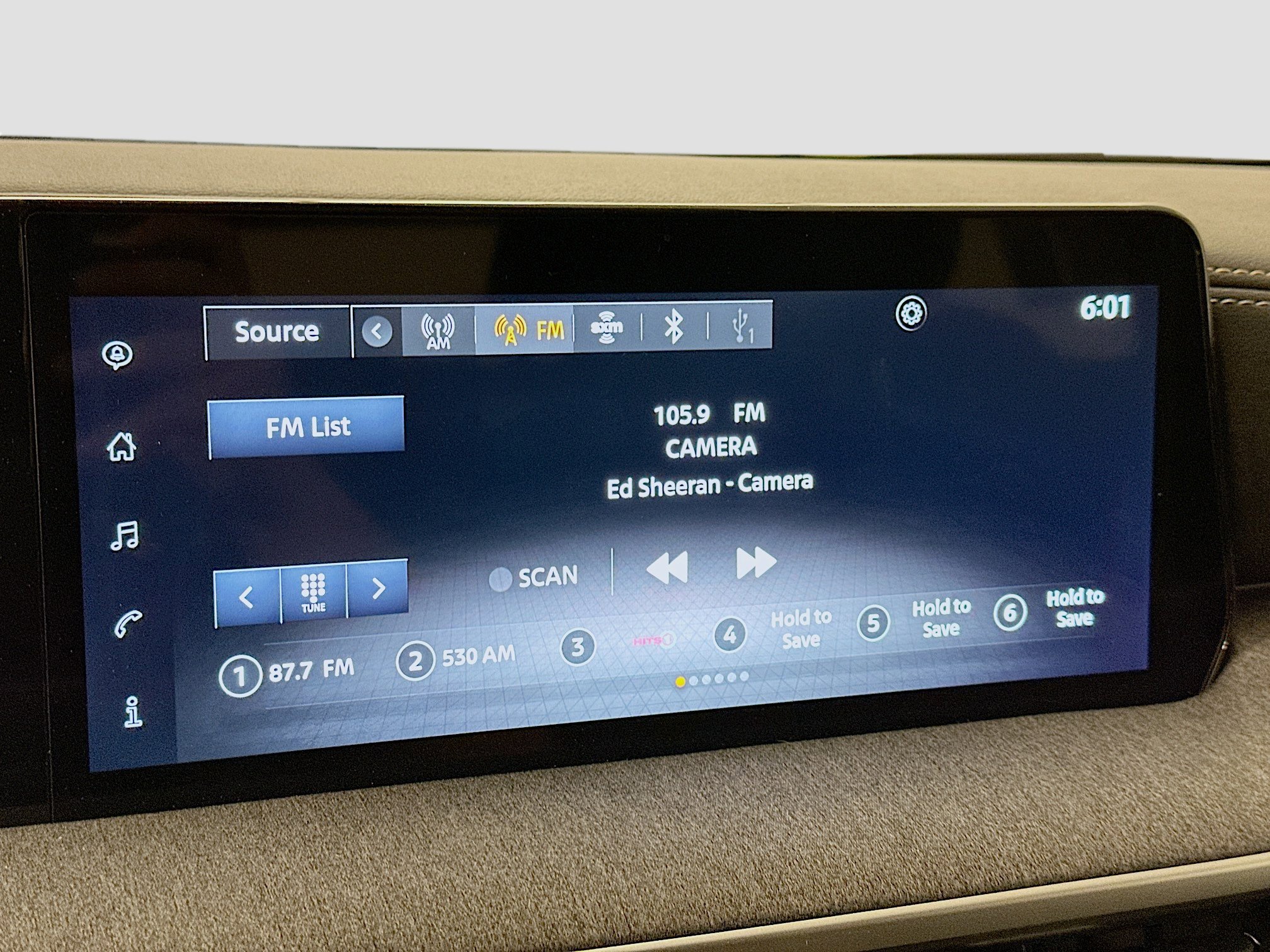 Used 2025 Nissan Kicks SV image 21
