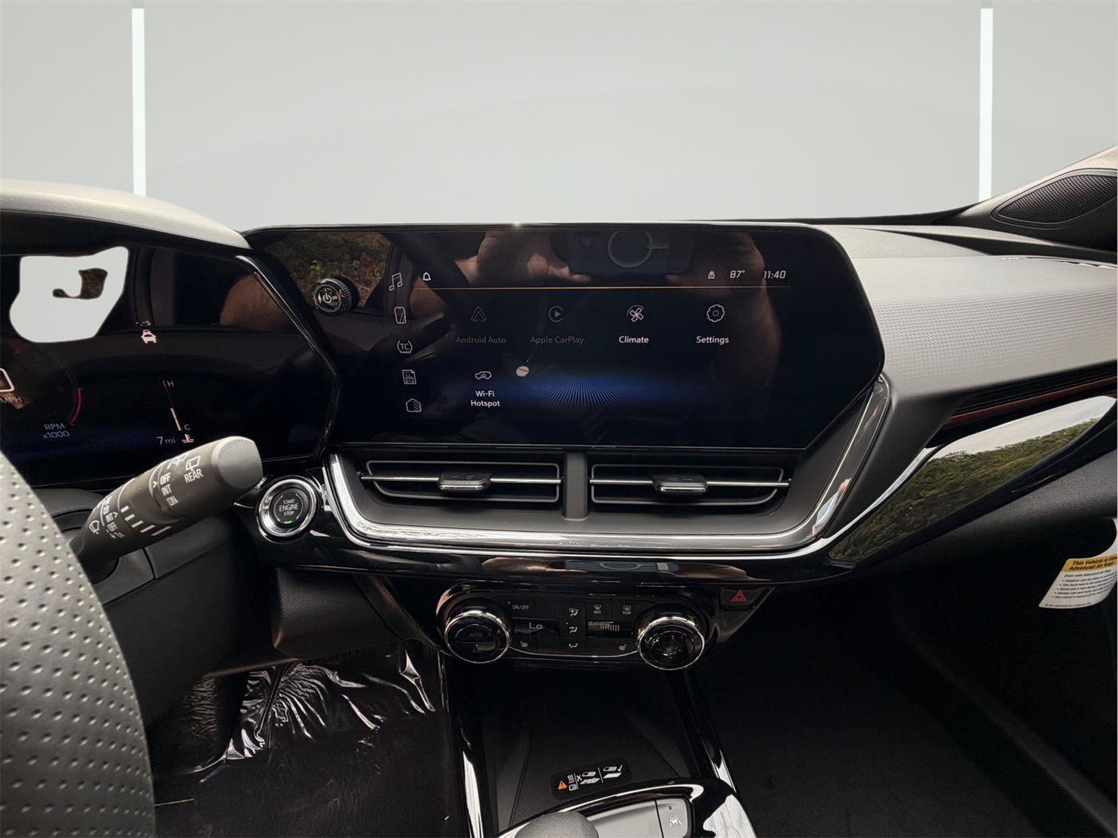 New 2026 Chevrolet Trax RS w/ Sunroof Package FWD image 15
