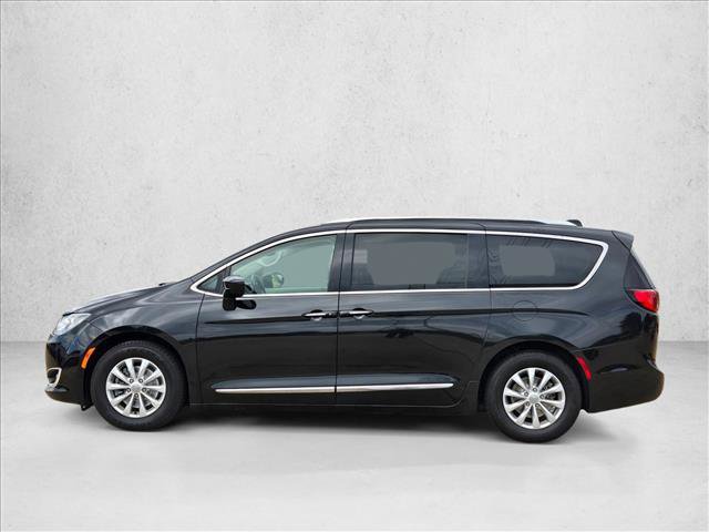Used 2019 Chrysler Pacifica Touring-L FWD image 8