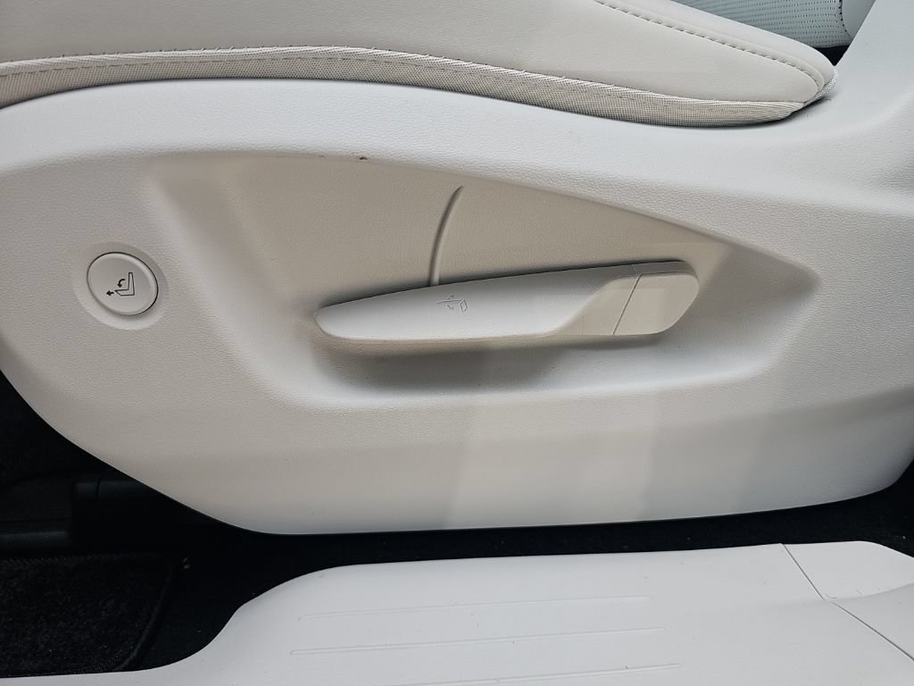 Certified 2026 Hyundai Ioniq 9 SEL AWD/4WD image 32