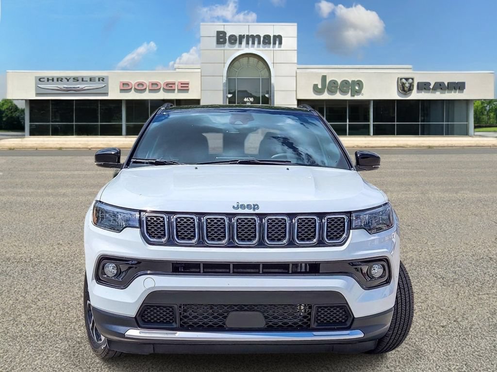 Used 2024 Jeep Compass Limited AWD/4WD image 5