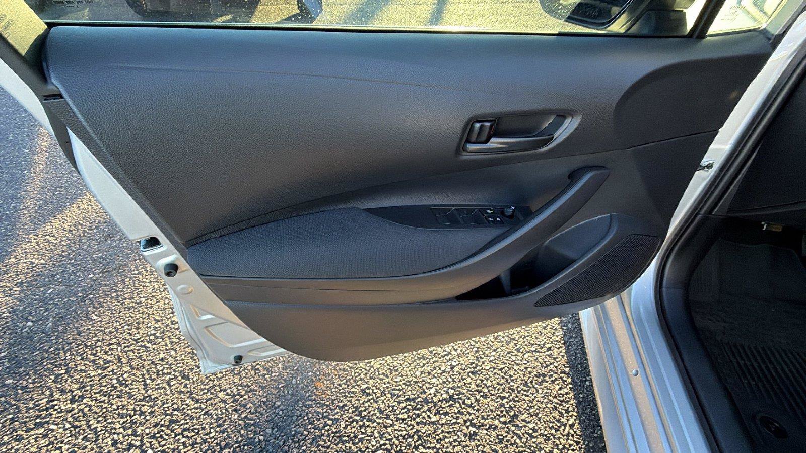 Used 2026 Toyota Corolla LE FWD image 14