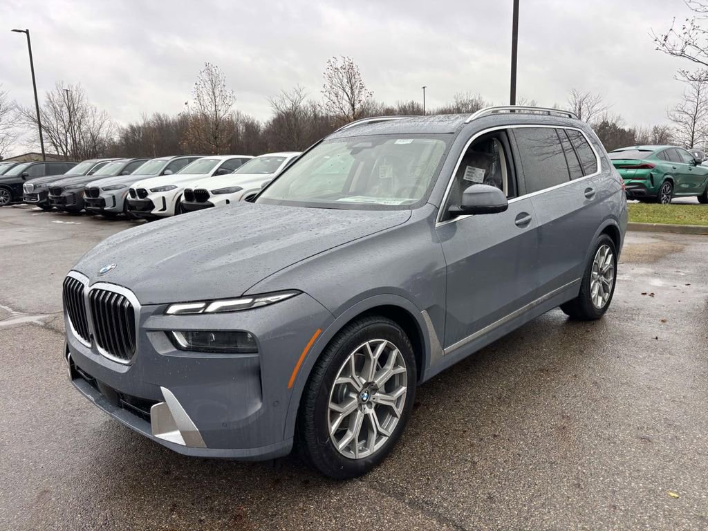 New 2026 BMW X7 xDrive40i w/ Executive Package image 3