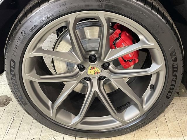 New 2026 Porsche Macan GTS image 13