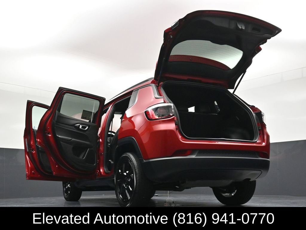 Used 2025 Jeep Compass Latitude w/ Altitude Special Edition AWD/4WD image 37