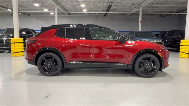 New 2026 Chevrolet Equinox EV RS image 3