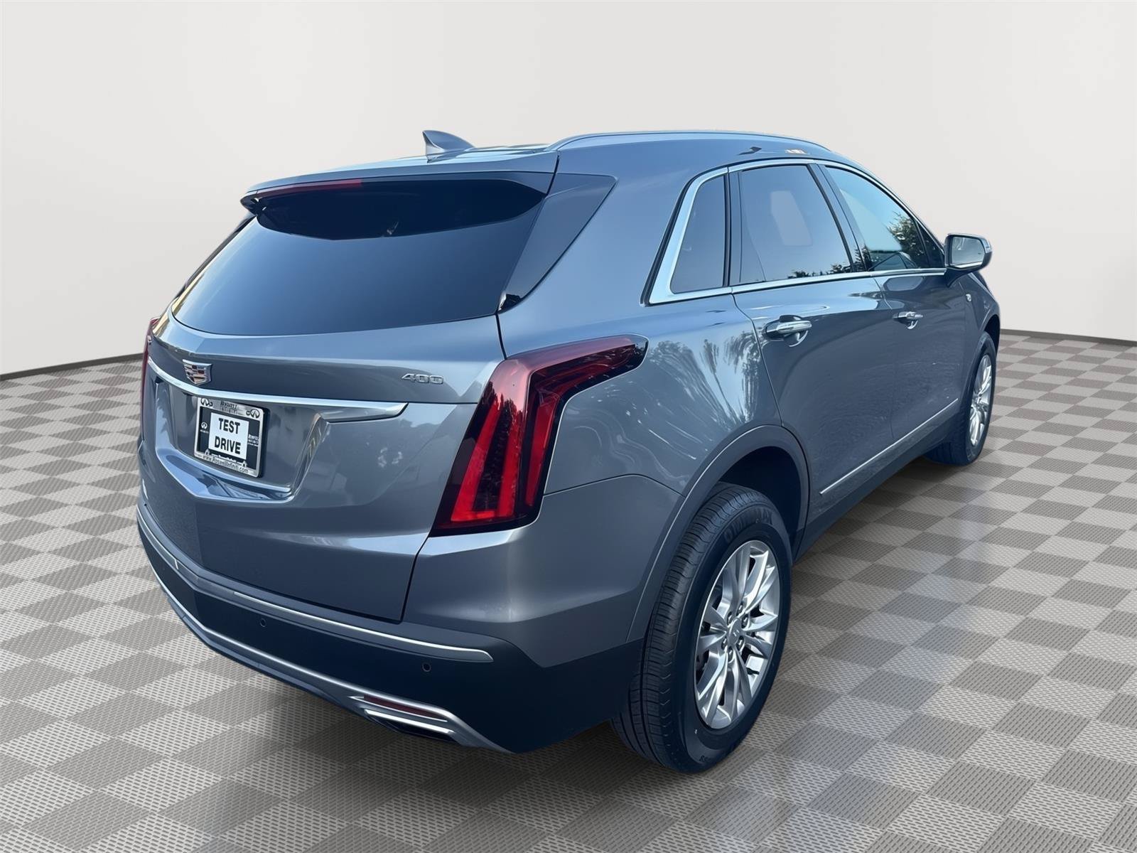 Used 2020 Cadillac XT5 Premium Luxury w/ LPO, Floor Liner Package FWD image 6