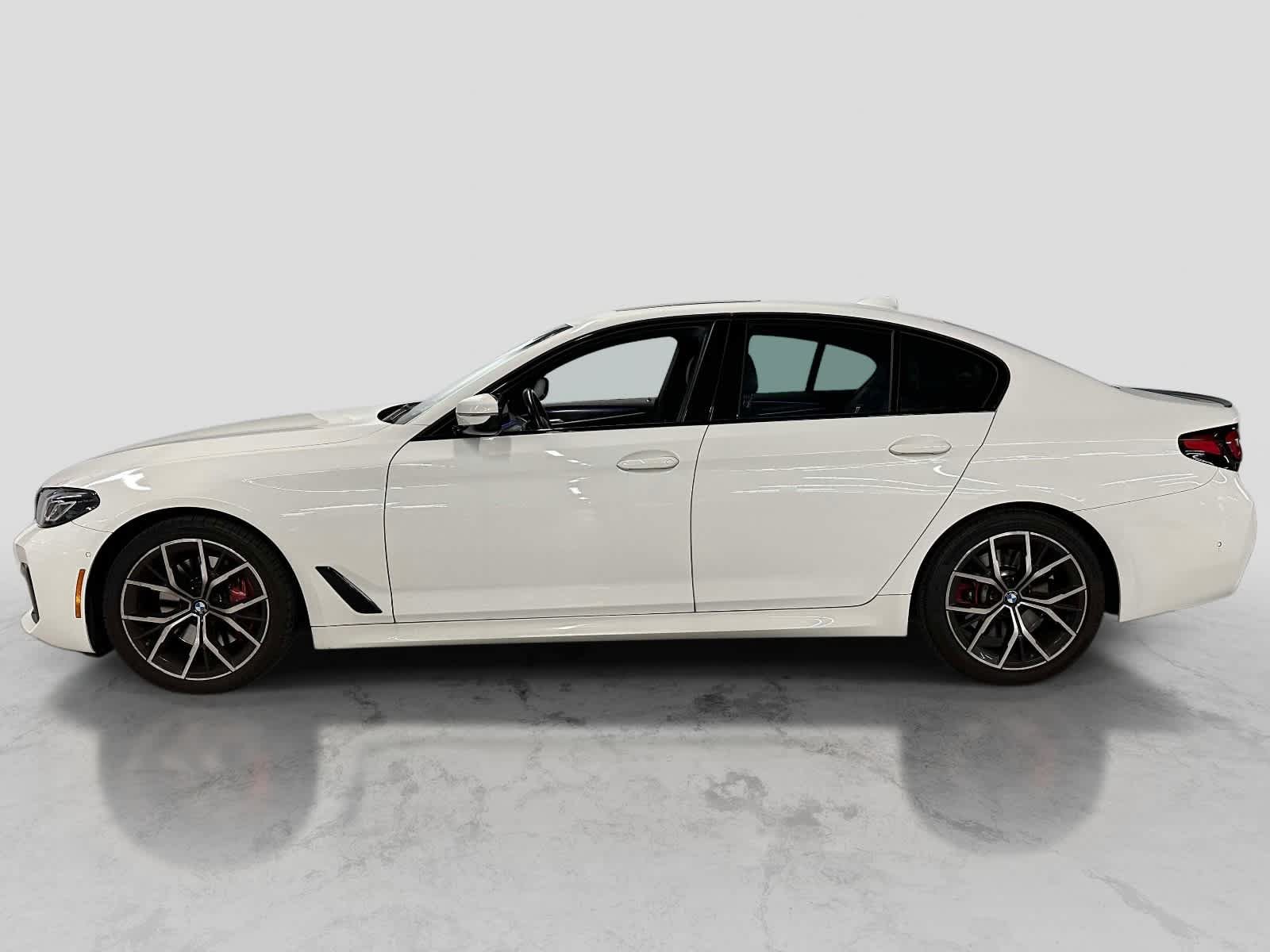 Used 2023 BMW 530i xDrive w/ M Sport Package AWD/4WD image 2